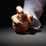Gdzie i jak aplikować męskie perfumy, by zapach robił wrażenie przez cały dzień