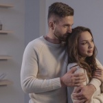 Zamiast kłótni — bliskość: przewodnik po rozmowach o trudnych emocjach z partnerką